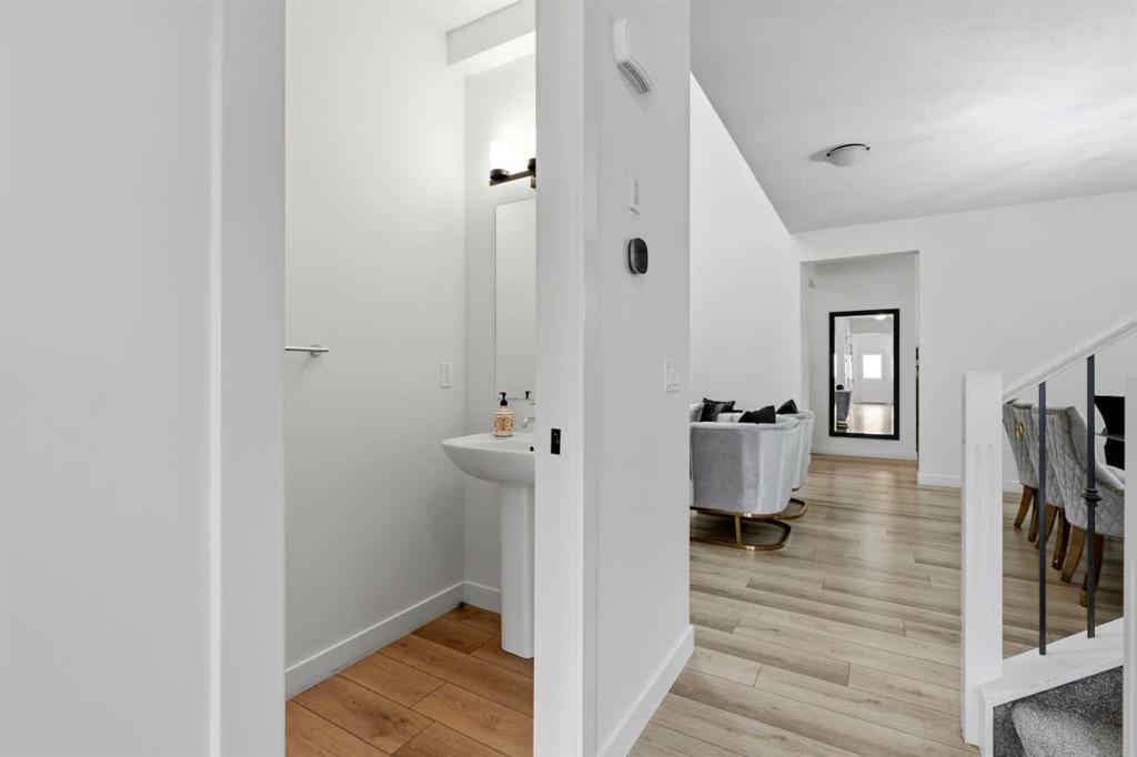 Picture of 160 Homestead Grove NE, Calgary Real Estate Listing