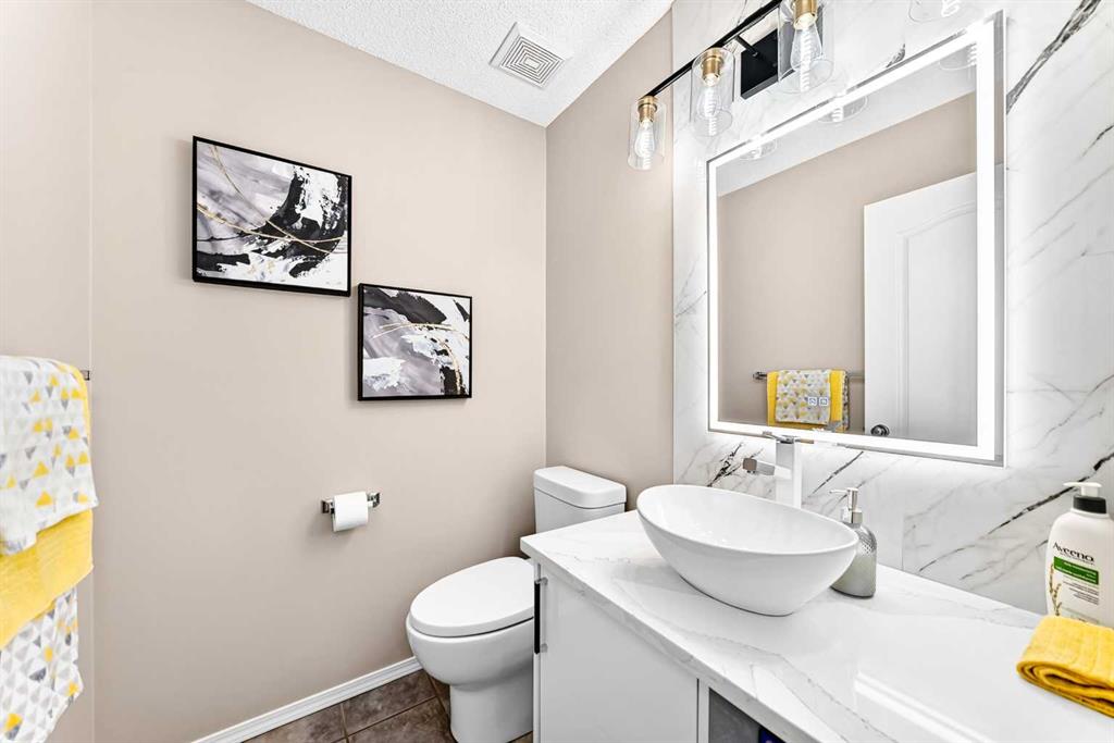 Picture of 150 Springmere Drive , Chestermere Real Estate Listing