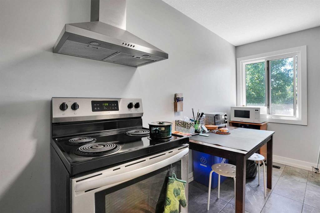 Picture of 1917 22 Avenue NW, Calgary Real Estate Listing