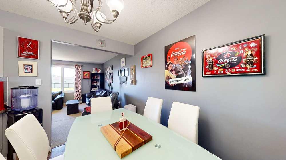 Picture of 2195 Southview Drive SE, Medicine Hat Real Estate Listing
