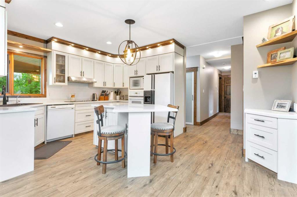 Picture of 5507 46 Street  , Rocky Mountain House Real Estate Listing