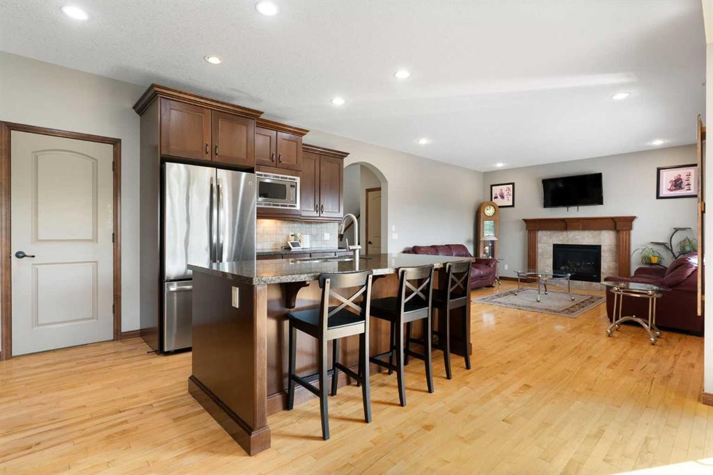 Picture of 183 Sunset Close , Cochrane Real Estate Listing