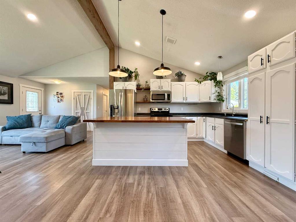 Picture of 5008 4 Avenue , Chauvin Real Estate Listing