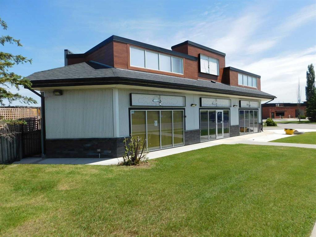 Picture of #2, 220 North Railway Street , Okotoks Real Estate Listing