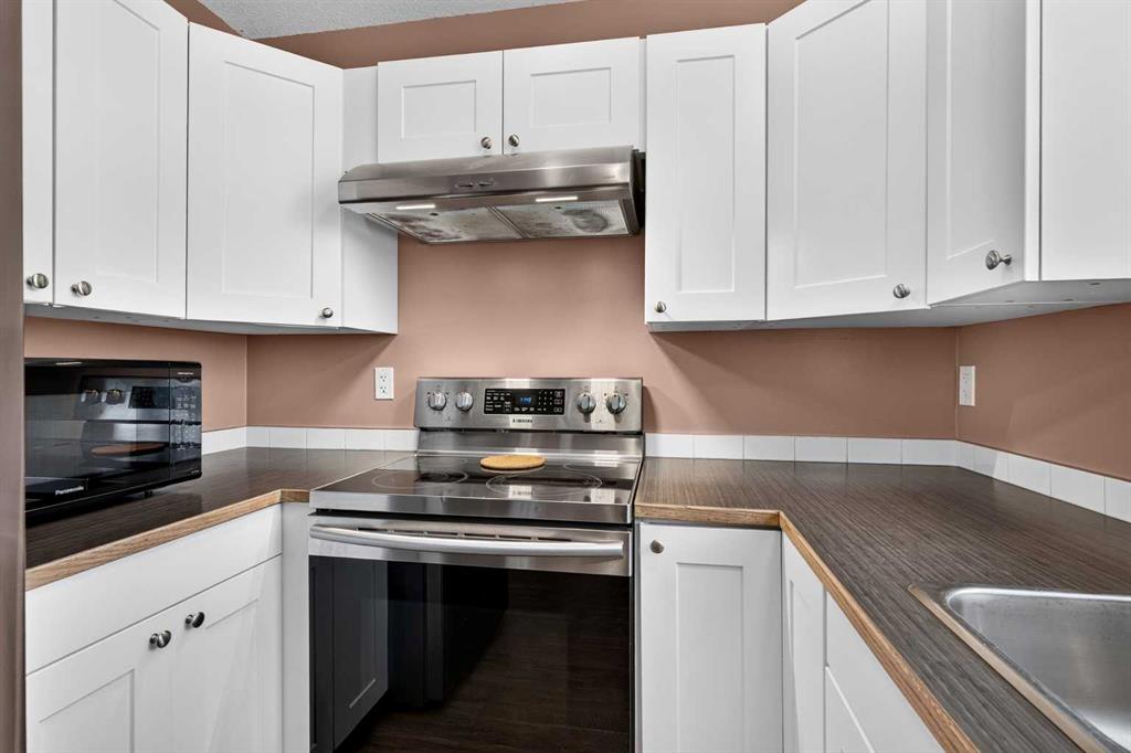 Picture of 78 Sandpiper Drive , Didsbury Real Estate Listing