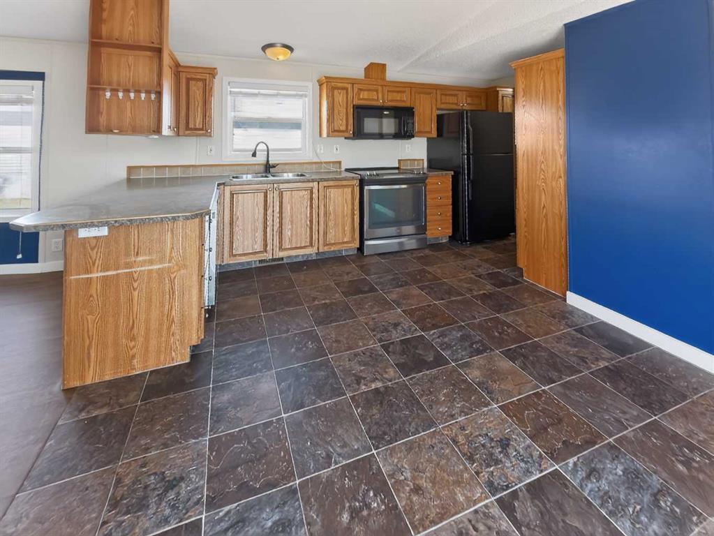 Picture of 11005 103 Street , La Crete Real Estate Listing