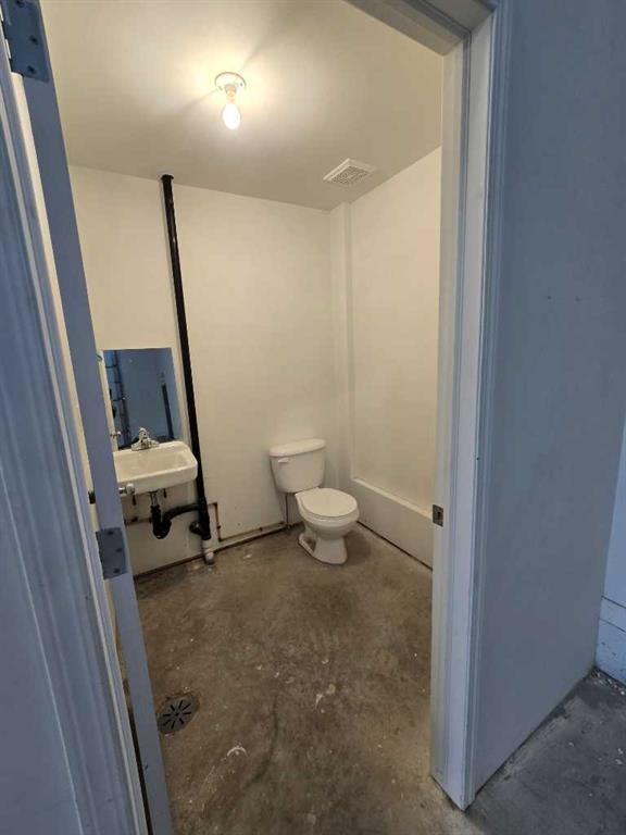 Picture of 111, 5 Bayside Place , Strathmore Real Estate Listing