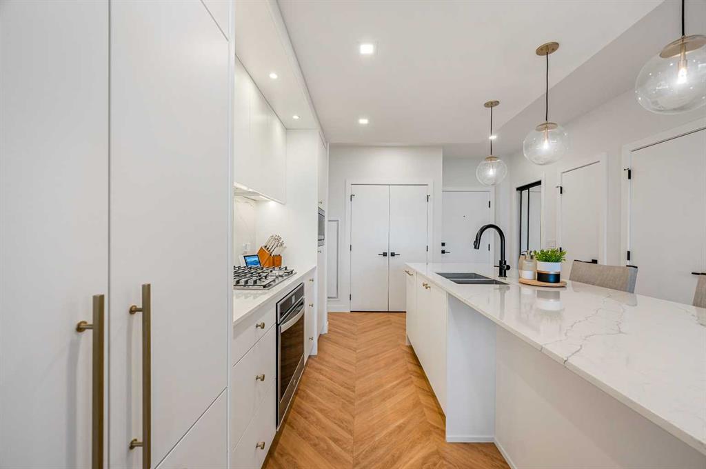 Picture of 409, 8505 Broadcast Avenue SW, Calgary Real Estate Listing