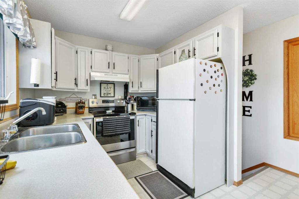 Picture of 5751 55 Street , Rocky Mountain House Real Estate Listing