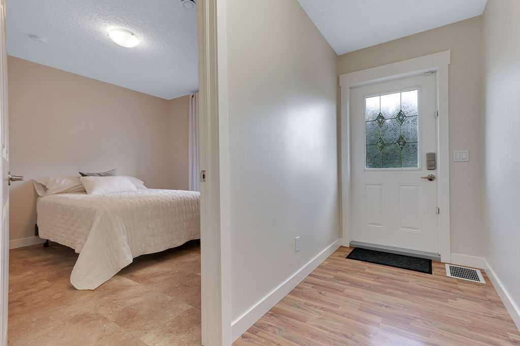 Picture of 4, 41207 Range Road 263  , Rural Lacombe County Real Estate Listing