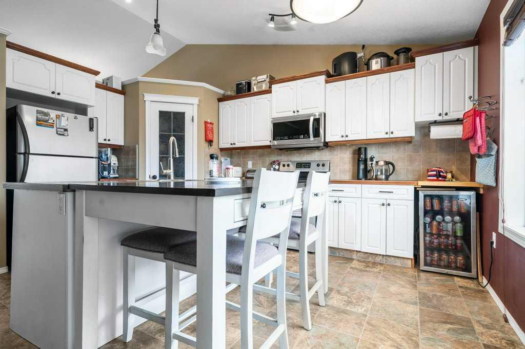 Picture of 190 Ranchlands Boulevard NE, Medicine Hat Real Estate Listing