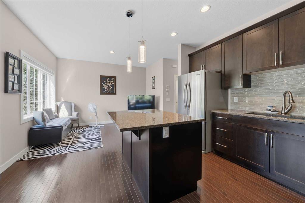 Picture of 464 Quarry Villas SE, Calgary Real Estate Listing