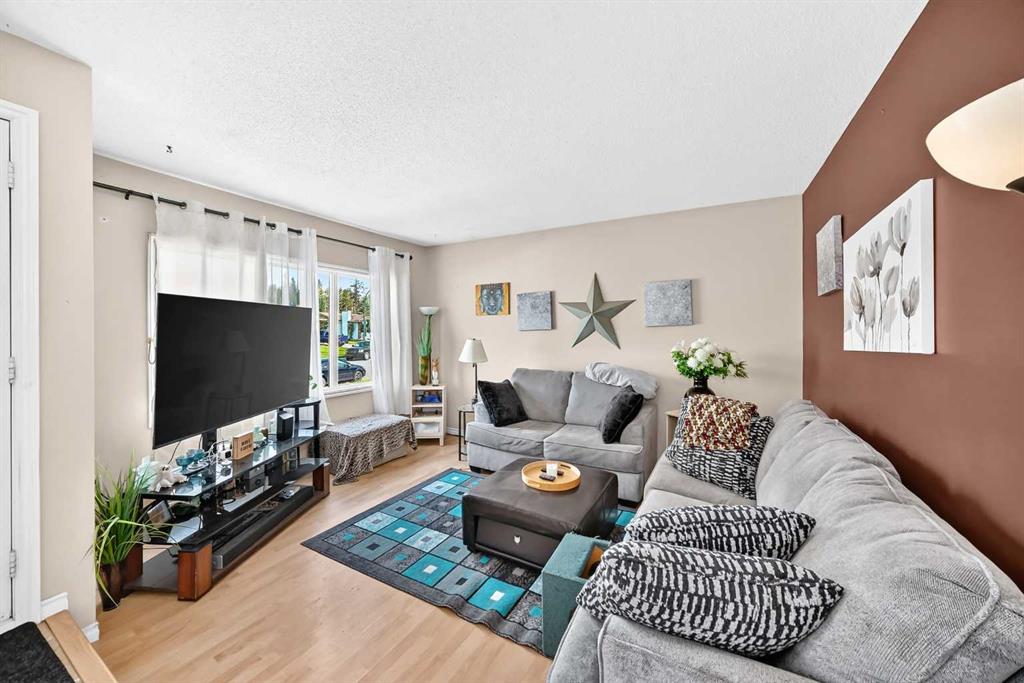 Picture of 69 Gregson Crescent , Red Deer Real Estate Listing