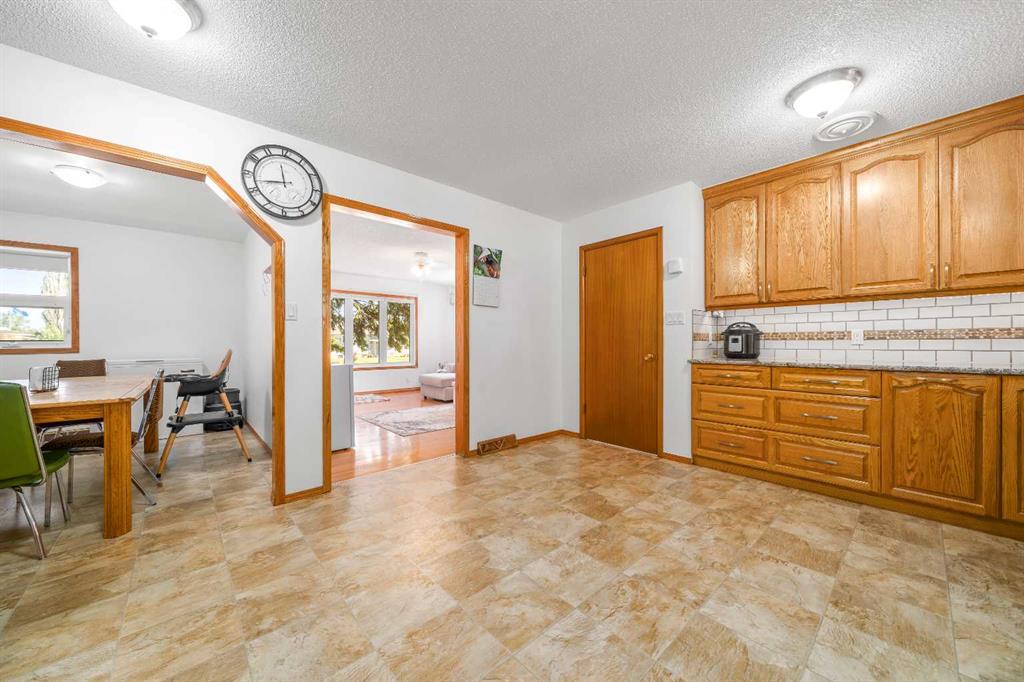 Picture of 945 3 Avenue , Vauxhall Real Estate Listing