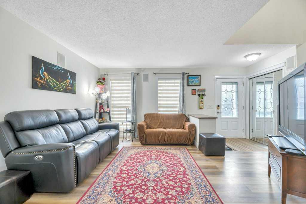 Picture of 175 Prestwick Villas SE, Calgary Real Estate Listing