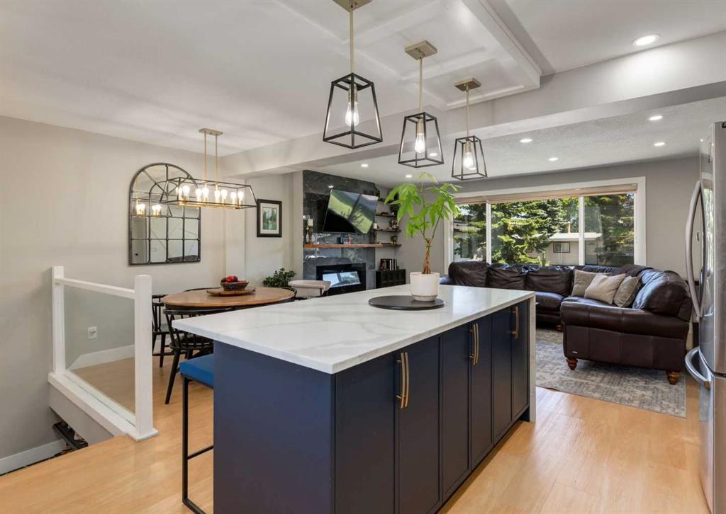 Picture of 4627 Verona Drive NW, Calgary Real Estate Listing
