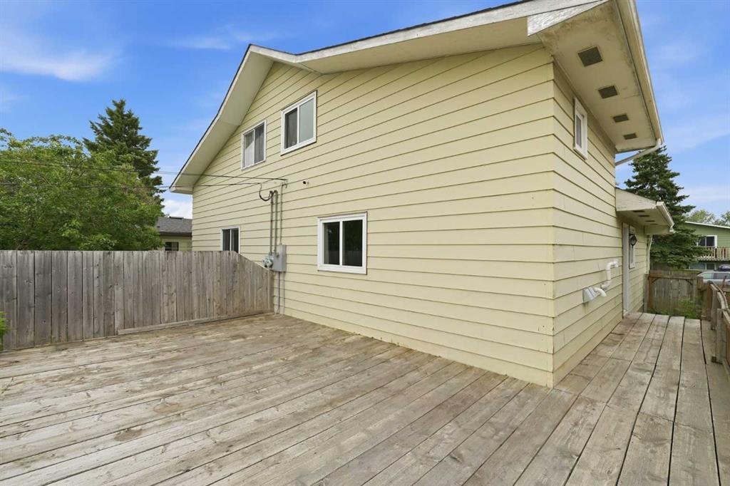 Picture of 118 Dovertree Place SE, Calgary Real Estate Listing