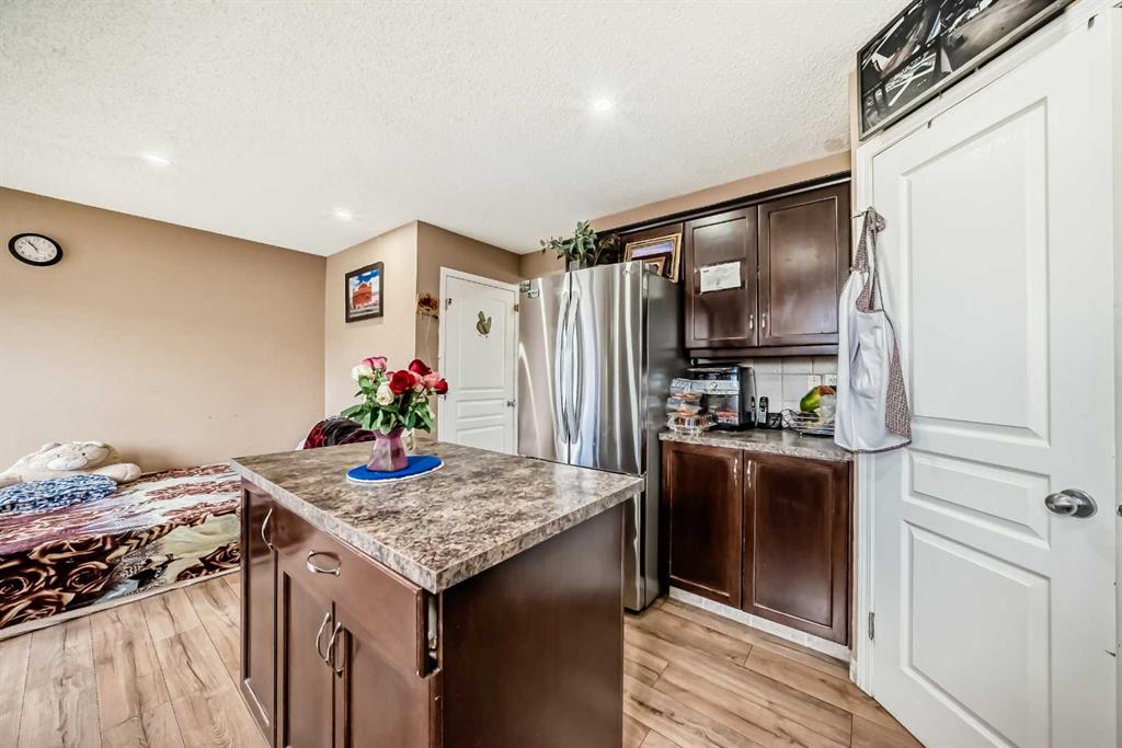 Picture of 1066 Taradale Drive NE, Calgary Real Estate Listing