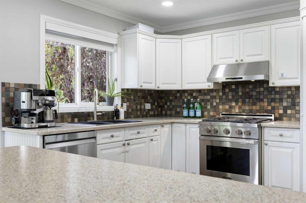 Picture of 13 Somerset Park SW, Calgary Real Estate Listing