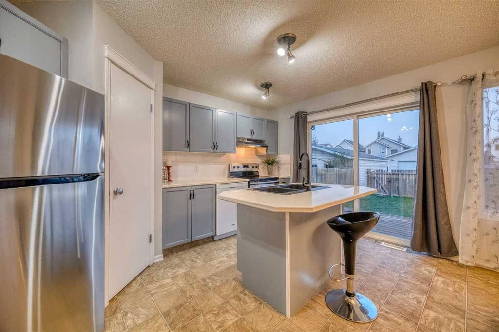 Picture of 81 Prestwick Avenue SE, Calgary Real Estate Listing