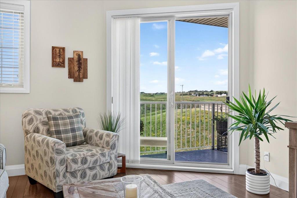 Picture of 2305, 15 Sunset Square , Cochrane Real Estate Listing