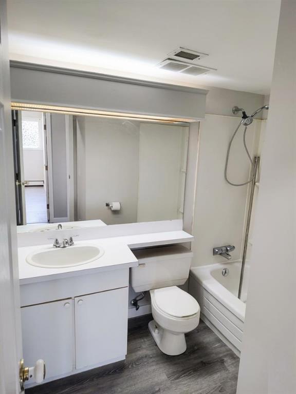 Picture of 206, 101 Big Hill Way SE, Airdrie Real Estate Listing