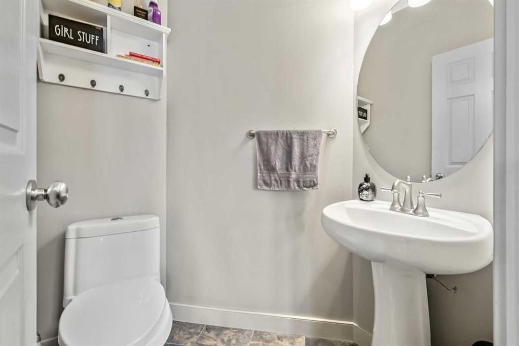 Picture of 13 Dain Place NW, Langdon Real Estate Listing