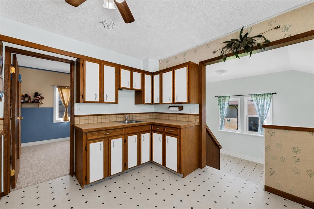 Picture of 162 2 Street NE, Medicine Hat Real Estate Listing