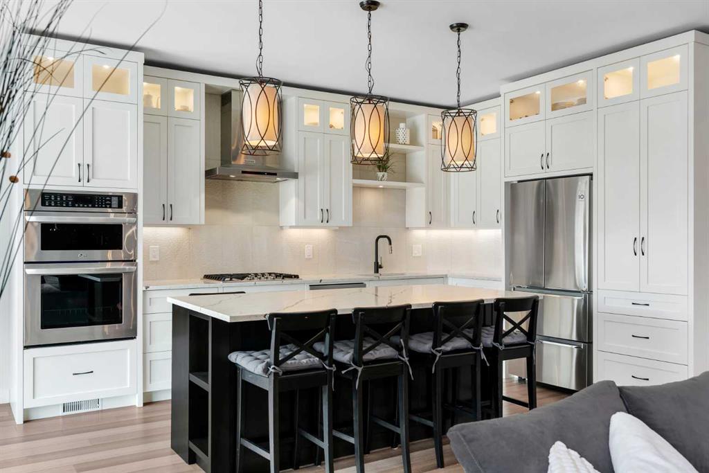 Picture of 143 Cranfield Circle SE, Calgary Real Estate Listing