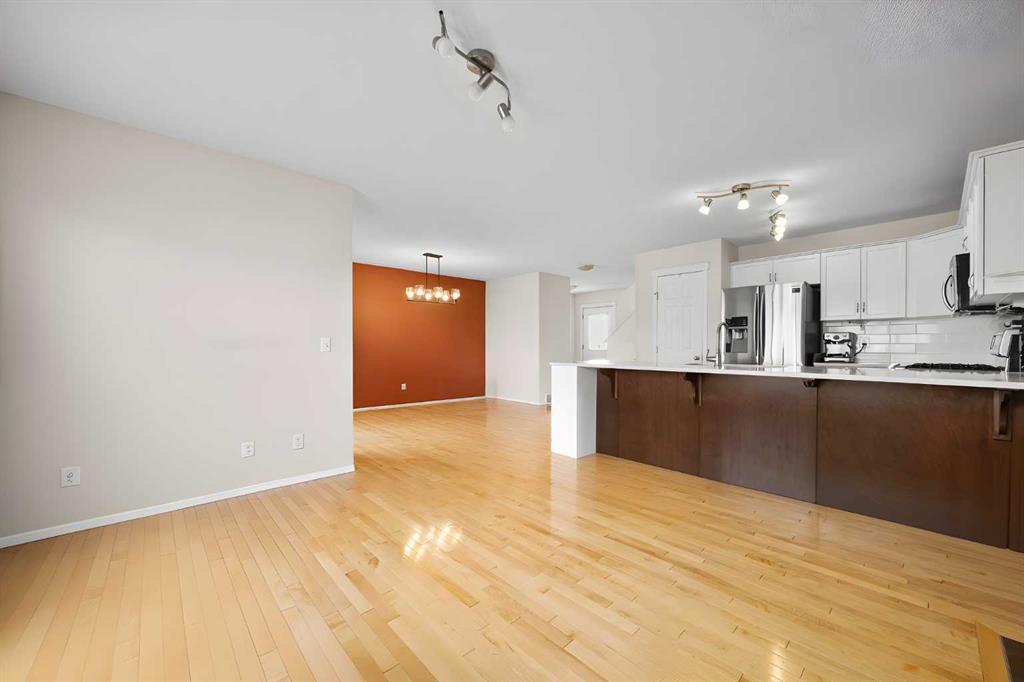 Picture of 73 Sunset Heights , Cochrane Real Estate Listing