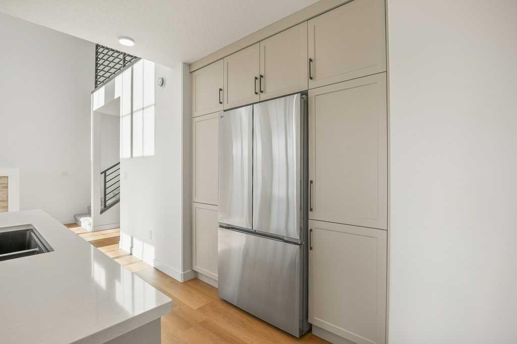 Picture of 5 Songbird Green , Sylvan Lake Real Estate Listing