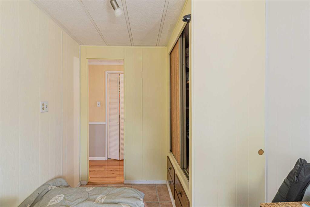Picture of 102, 3223 83 Street NW, Calgary Real Estate Listing