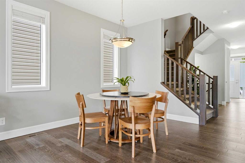 Picture of 733 Windrow Manor SW, Airdrie Real Estate Listing