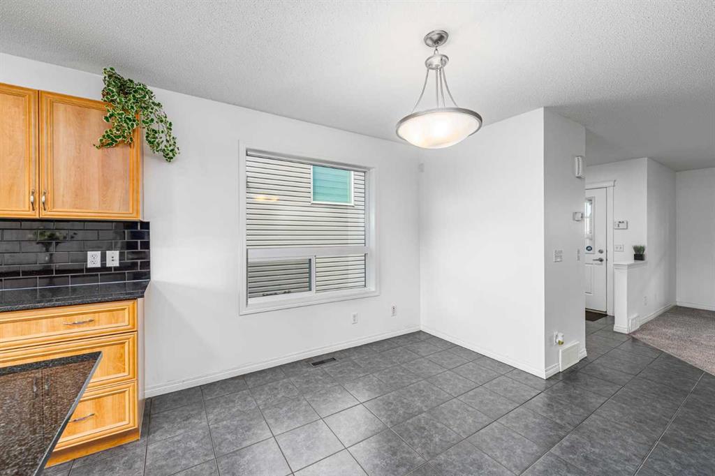 Picture of 15 Panora Square NW, Calgary Real Estate Listing