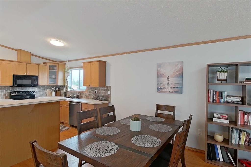 Picture of 114 10 Street , Canyon Creek Real Estate Listing