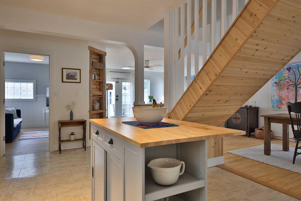 Picture of 322 12 Street N, Lethbridge Real Estate Listing