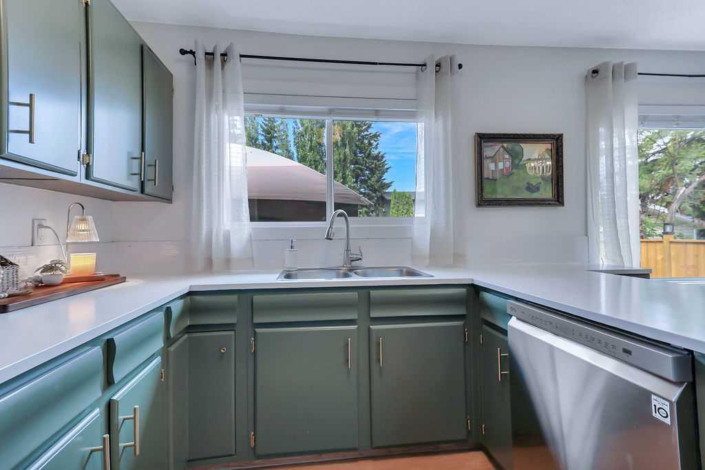Picture of 4 Anders Street , Red Deer Real Estate Listing