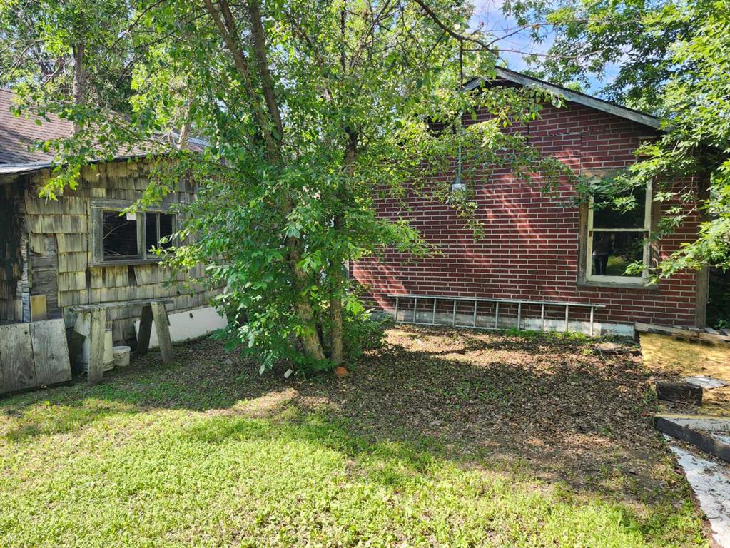 Picture of 244 2 Avenue , Drumheller Real Estate Listing