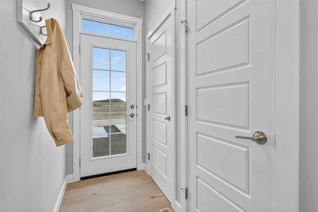 Picture of 120 Southbow Avenue , Cochrane Real Estate Listing