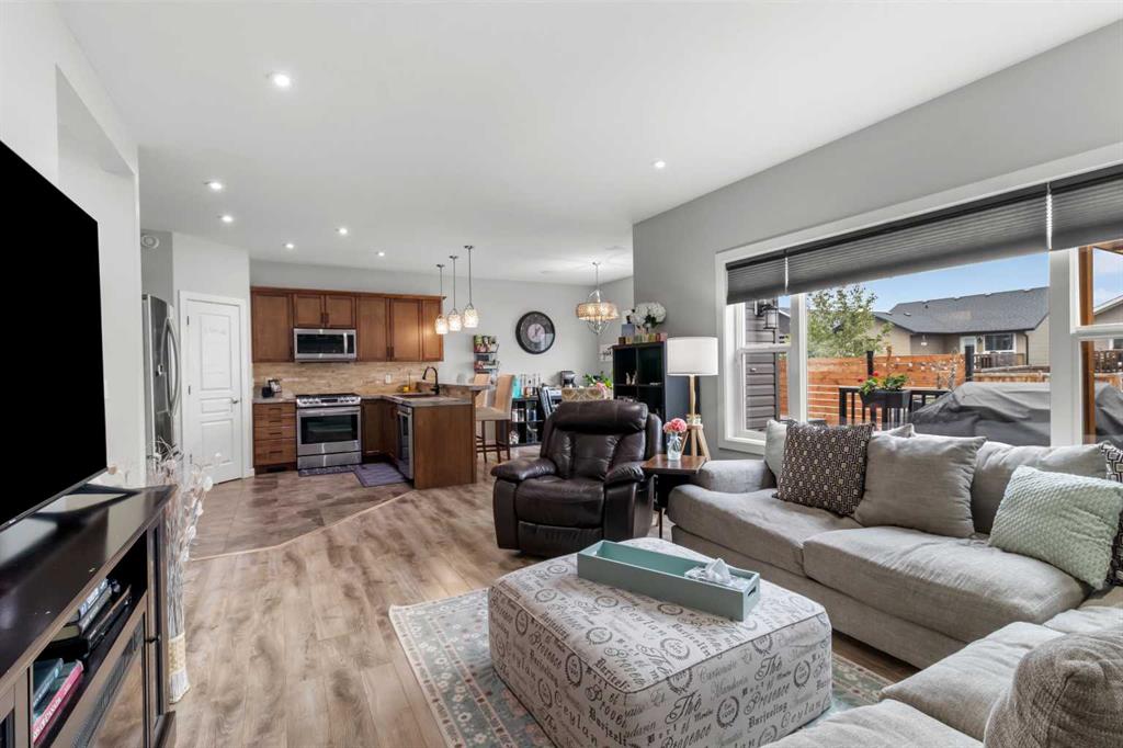Picture of 1 Churchill Place , Blackfalds Real Estate Listing