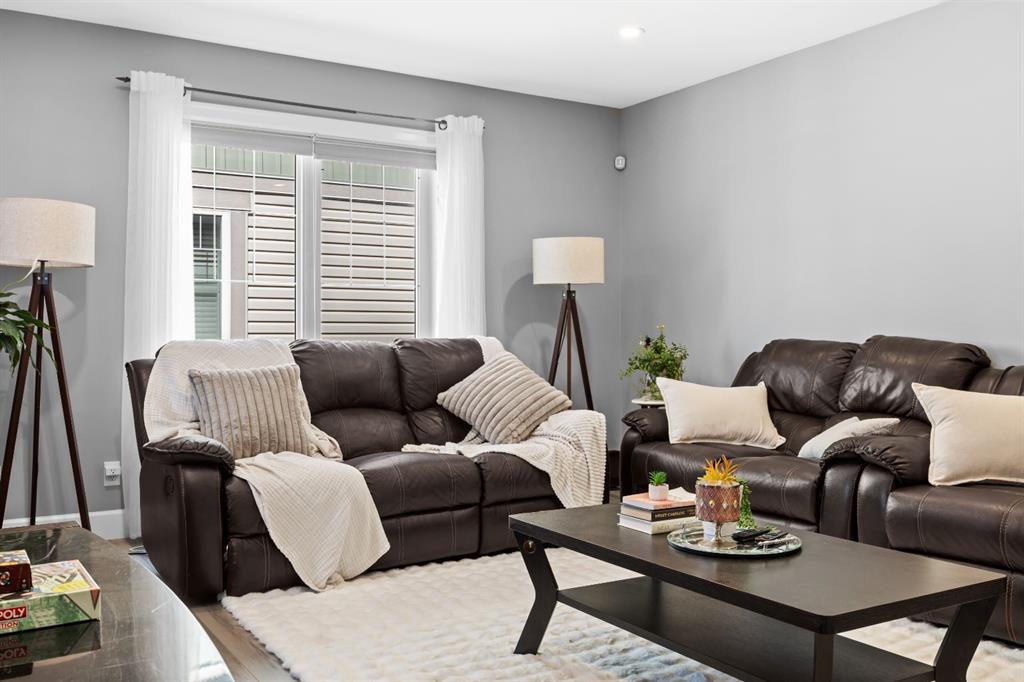 Picture of 52 Windstone Green SW, Airdrie Real Estate Listing