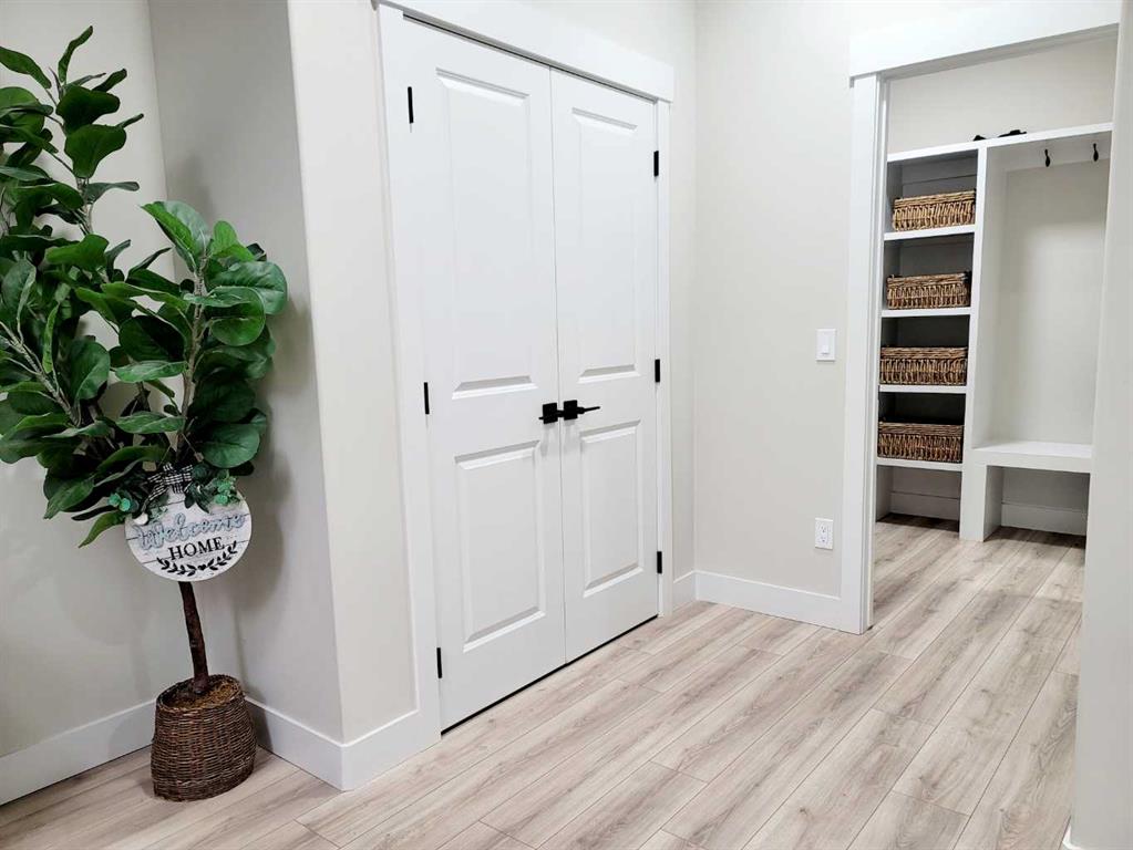 Picture of 1435 Scarlett Ranch Boulevard , Carstairs Real Estate Listing