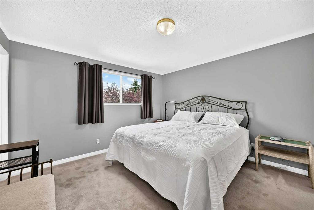Picture of 43 Brabourne Mews SW, Calgary Real Estate Listing