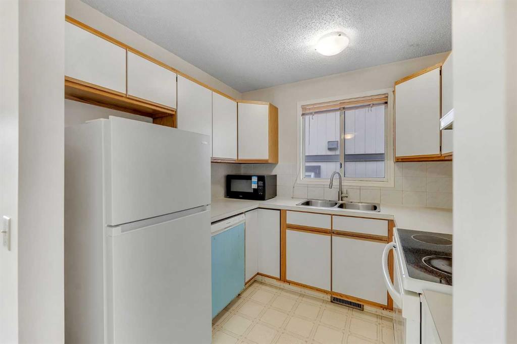 Picture of 4736 17 Avenue NW, Calgary Real Estate Listing