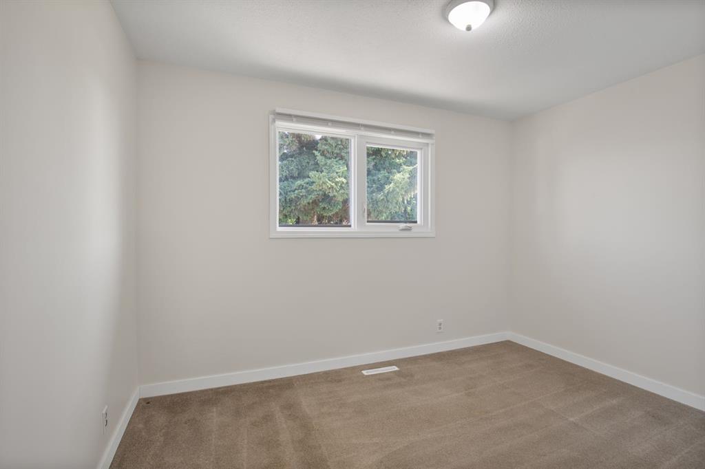 Picture of 11 Oxbow Street , Red Deer Real Estate Listing