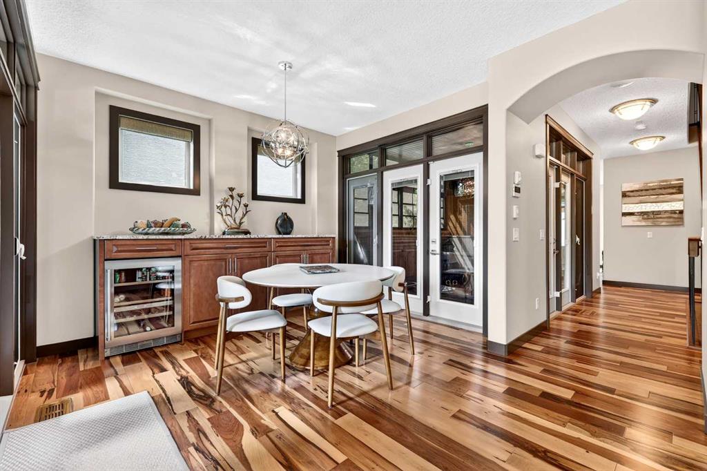 Picture of 652 Quarry Way SE, Calgary Real Estate Listing