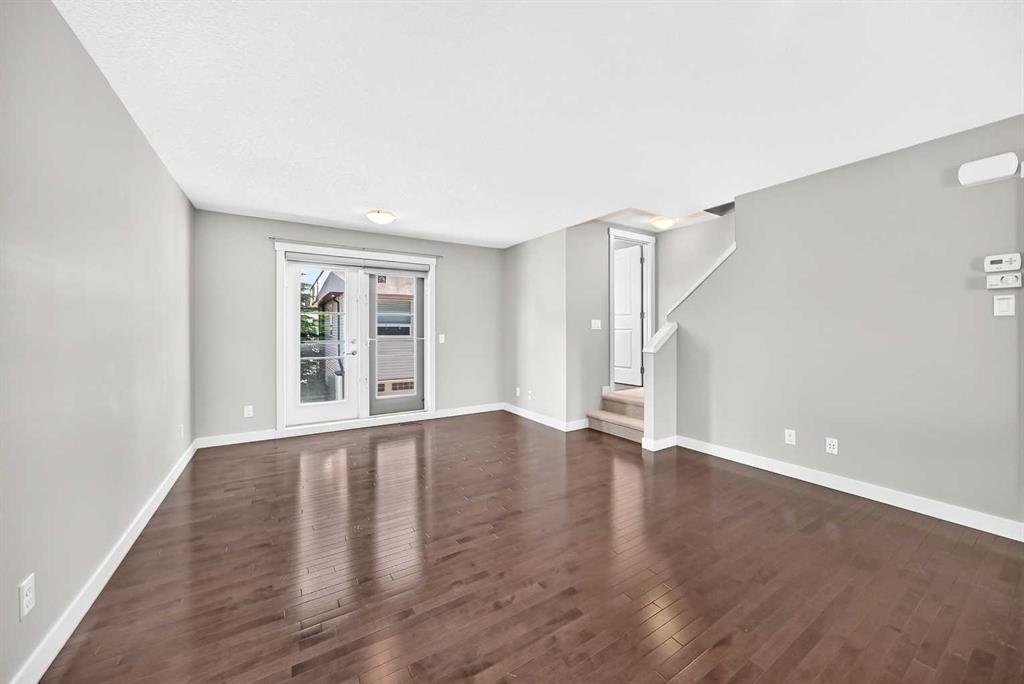 Picture of 57 Aspen Hills Common SW, Calgary Real Estate Listing