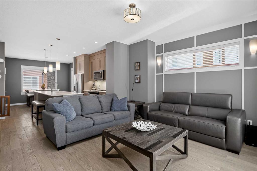 Picture of 18, 111 Rainbow Falls Gate , Chestermere Real Estate Listing