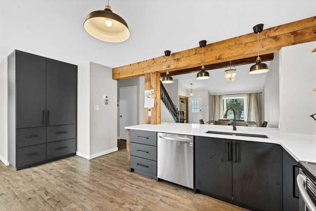 Picture of 45 Cooper Road SE, Medicine Hat Real Estate Listing