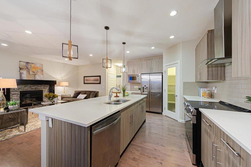 Picture of 138 Copperpond Street SE, Calgary Real Estate Listing